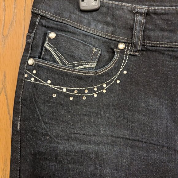 Chicos Platinum Women's Size 00 Reg Boot Cut Denim Dark Wash Stretch Jeans - Picture 2 of 4